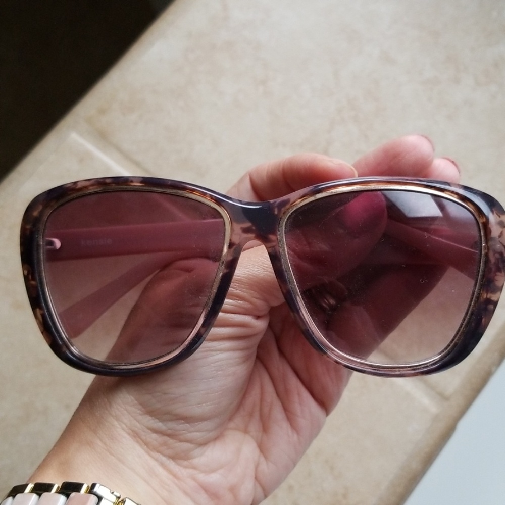Pretty Kensie sunglasses